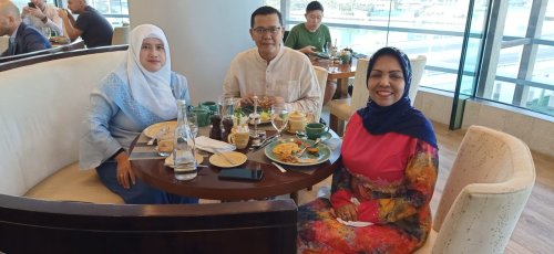 Dr. Nurhayati menjadi speaker dalam konferensi akademik di MBZ University, Abu Dhabi (November 2022)