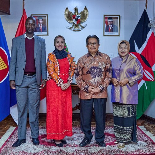 Meeting with Political Leaders in Kenya along with Indonesian Ambassador in Nairobi