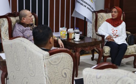 Dr. Nurhayati Discusses with Chairman of  Regional Representative Council (DPD) La Nyalla Mattalitti