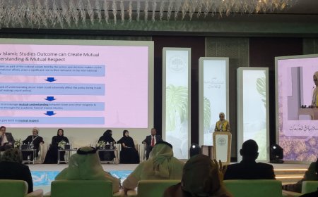 Dr. Nurhayati Ali Assegaf was a speaker at the Academic Conference in Abu Dhabi 
