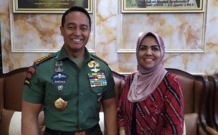 Dr. Nurhayati Ali Assegaf Discusses with TNI Commander General Andika Perkasa