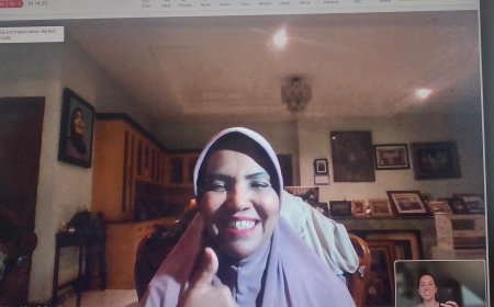 Dr. Assegaf Speaks at Voices of Change Program Organized by the University of Cambridge